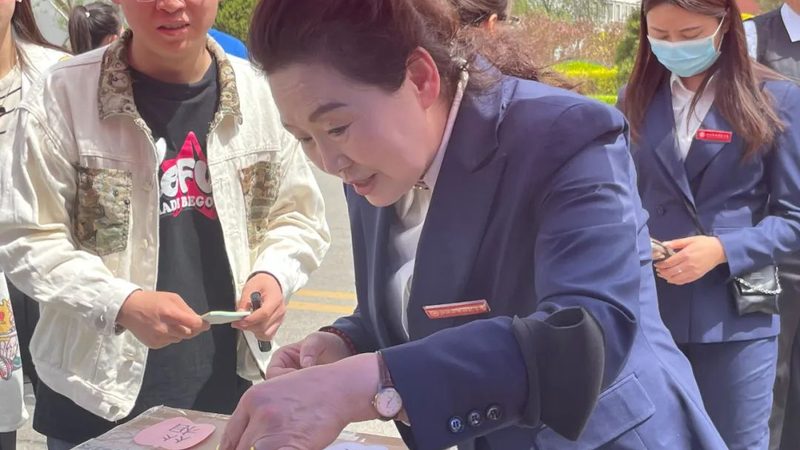小型会议与大型会议：策划与执行的关键差异