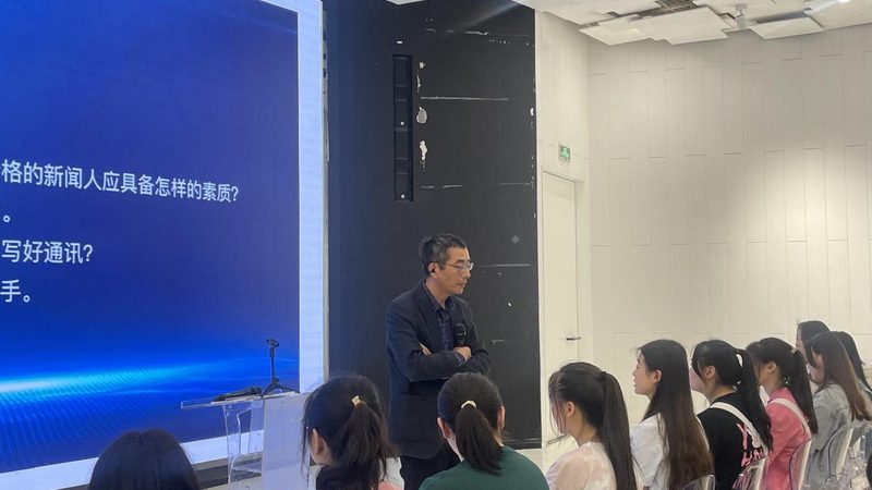 行业背景：传媒行业的蓬勃发展